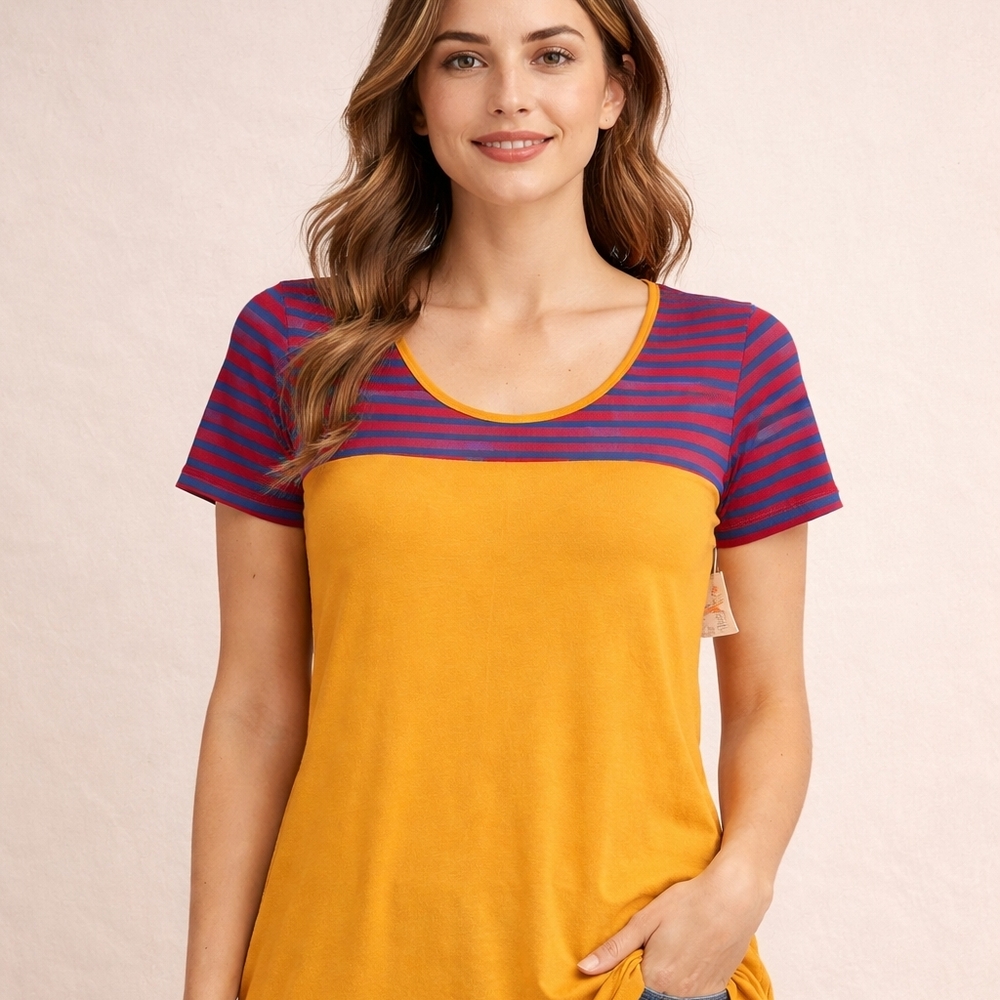 #1050 Lularoe Classic T